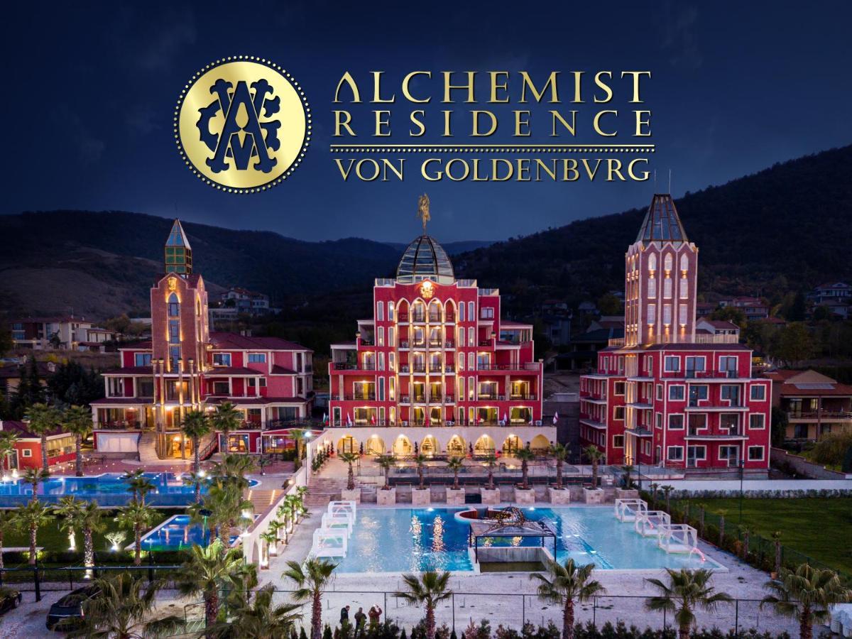 Alchemist Residence Von Goldenburg Belashtitsa Esterno foto