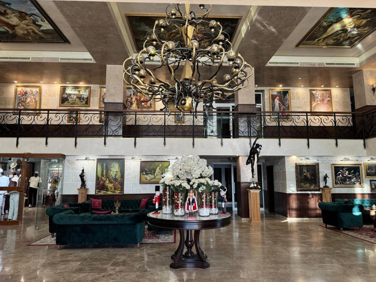 Alchemist Residence Von Goldenburg Belashtitsa Esterno foto